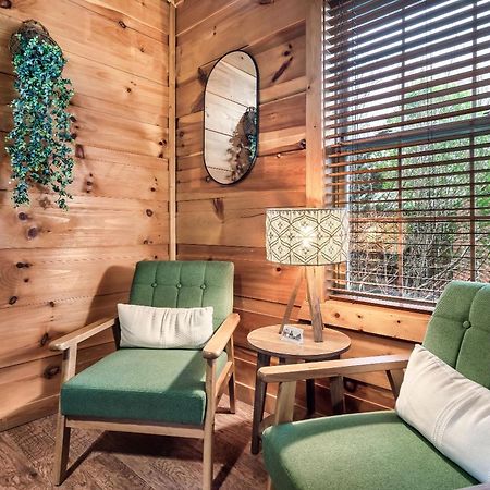Mama Bear'S Moonshine Ridge Villa Gatlinburg Eksteriør billede