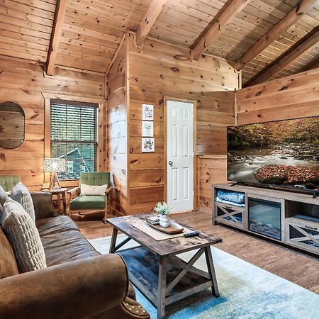 Mama Bear'S Moonshine Ridge Villa Gatlinburg Eksteriør billede