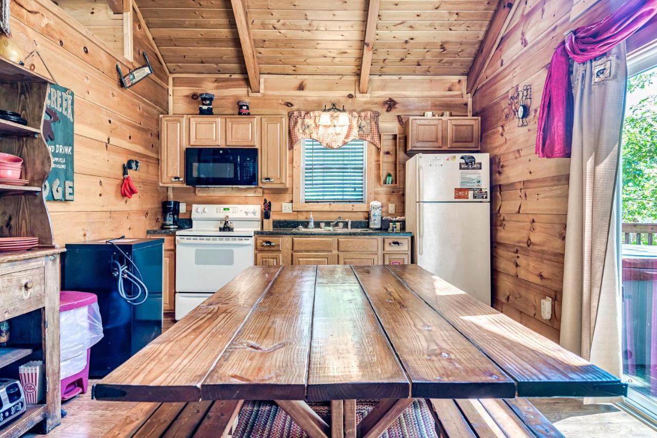 Mama Bear'S Moonshine Ridge Villa Gatlinburg Eksteriør billede